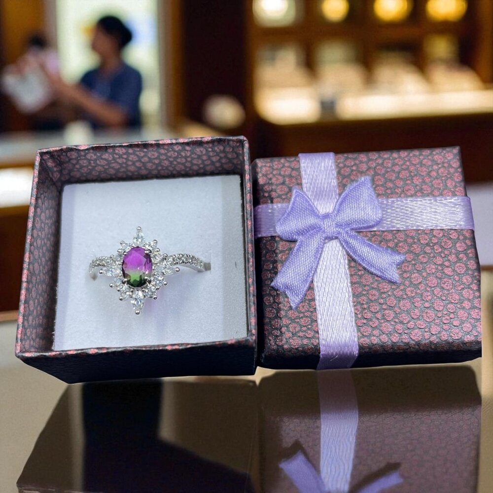 Mystic‎ Topaz Ring Size 8 Silver Tone Purple Green Royalcore Celestial Statement